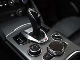 Alfa Romeo Stelvio (2020) thumbnail 32