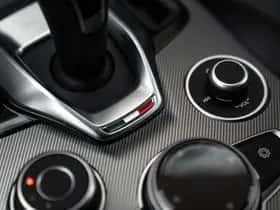 Alfa Romeo Stelvio (2020) thumbnail 34