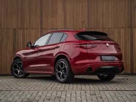 Alfa Romeo Stelvio (2020) thumbnail 5