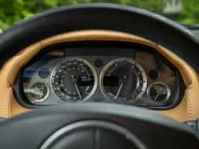 Aston Martin V8 Vantage (2009) thumbnail 11
