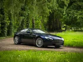 Aston Martin V8 Vantage (2009) thumbnail 14