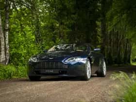 Aston Martin V8 Vantage (2009) thumbnail 15