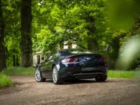 Aston Martin V8 Vantage (2009) thumbnail 26