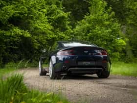Aston Martin V8 Vantage (2009) thumbnail 28