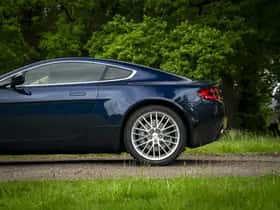 Aston Martin V8 Vantage (2009) thumbnail 29