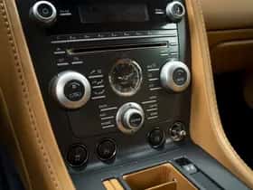 Aston Martin V8 Vantage (2009) thumbnail 45