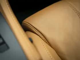 Aston Martin V8 Vantage (2009) thumbnail 48