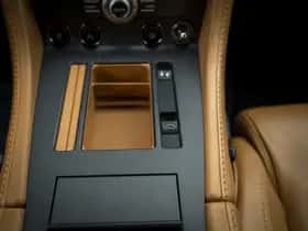 Aston Martin V8 Vantage (2009) thumbnail 49