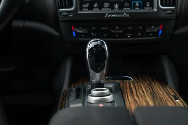 Maserati Levante (2016) thumbnail 32