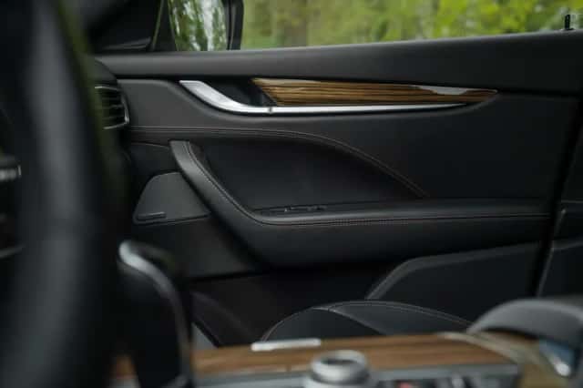 Maserati Levante (2016) thumbnail 38