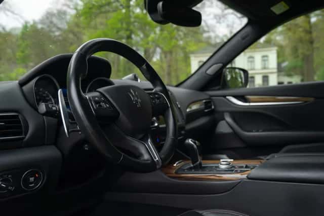 Maserati Levante (2016) thumbnail 7