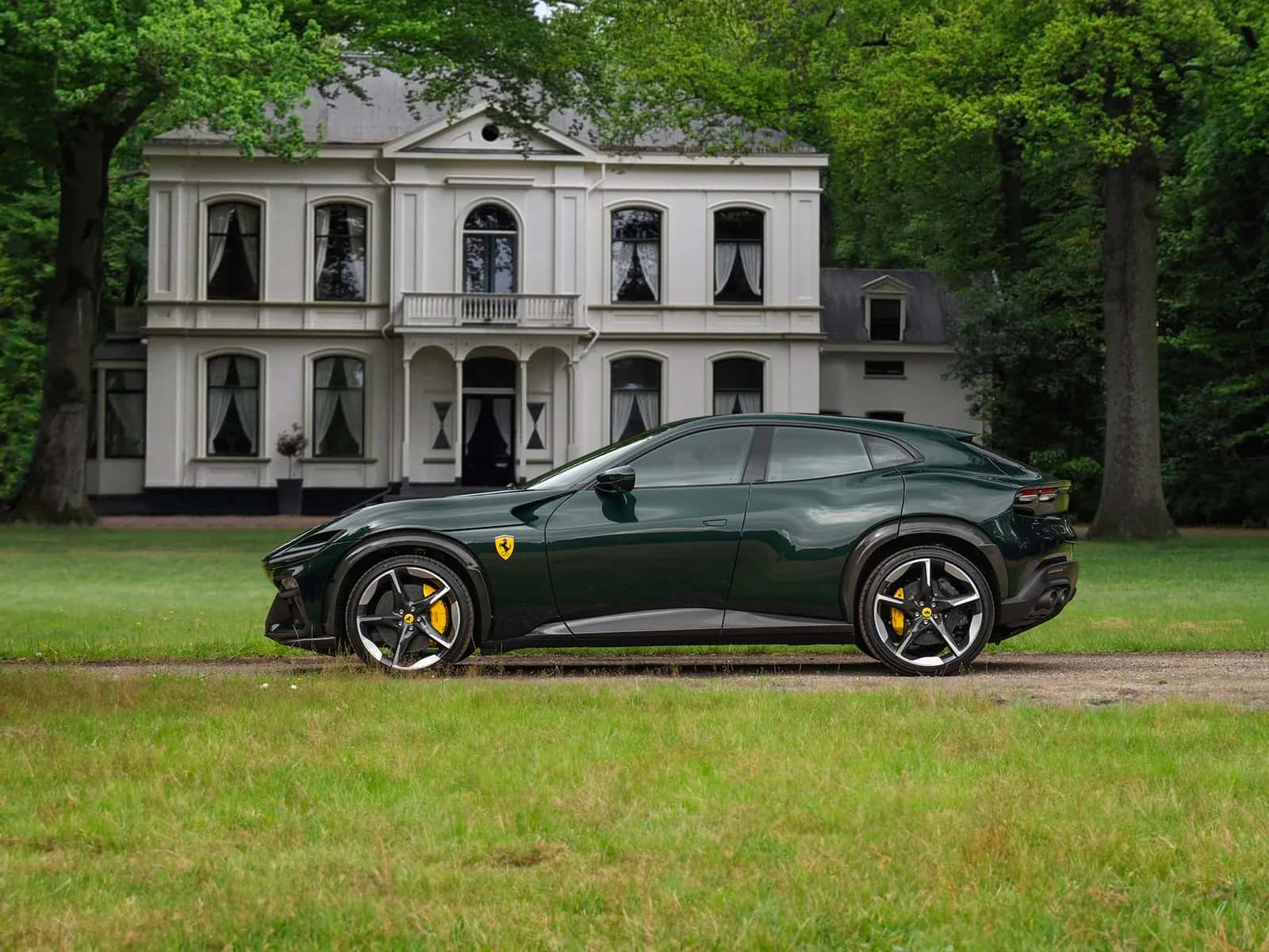 Ferrari Purosangue (2025) — foto 1