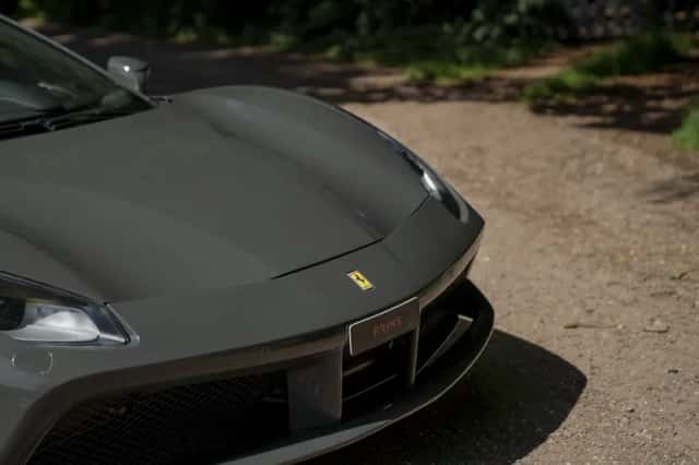 Ferrari 488 (2016) thumbnail 15