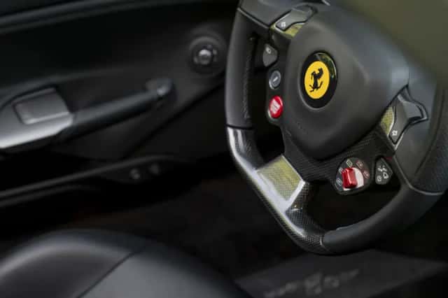 Ferrari 488 (2016) thumbnail 23