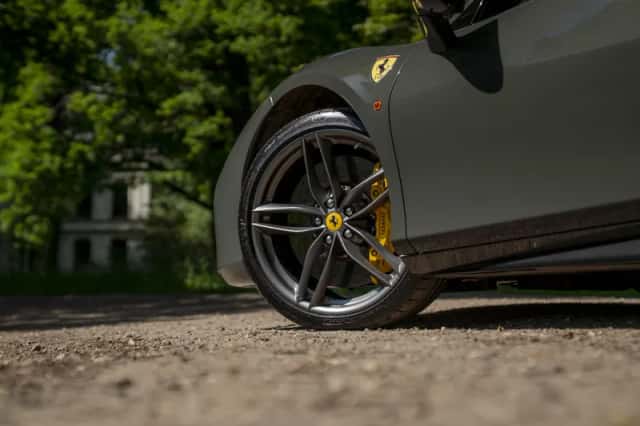 Ferrari 488 (2016) thumbnail 26