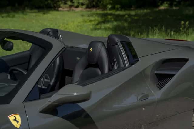 Ferrari 488 (2016) thumbnail 29
