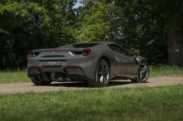 Ferrari 488 (2016) thumbnail 43