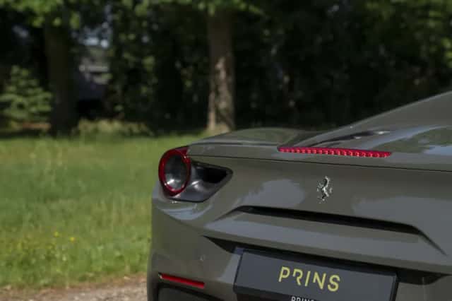 Ferrari 488 (2016) thumbnail 45