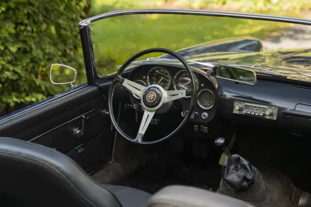 Alfa Romeo 2000 Spider (1959) thumbnail 9
