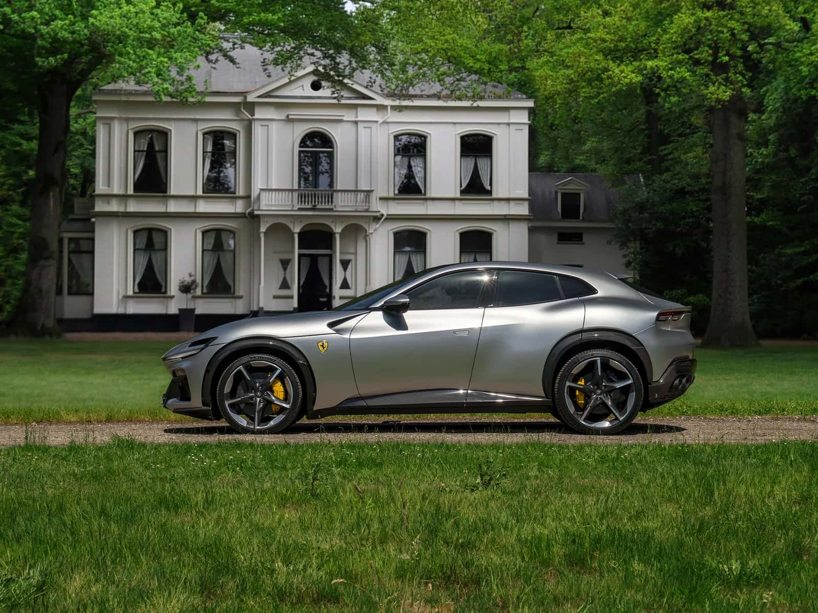Ferrari Purosangue (2024) — foto 1