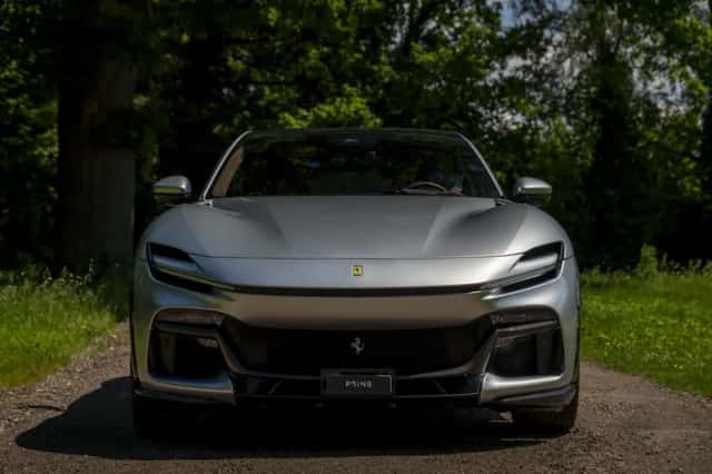 Ferrari Purosangue (2024) thumbnail 2