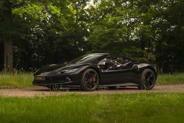 Ferrari 296 GTB (2024) thumbnail 3