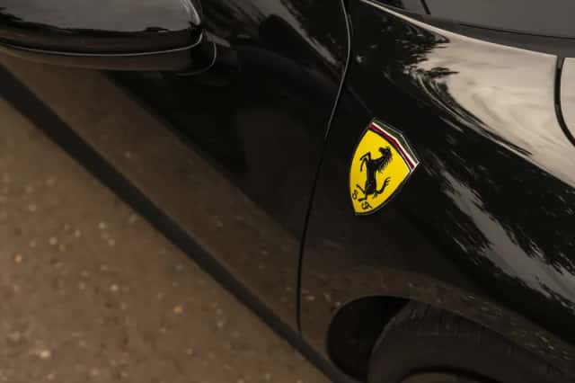 Ferrari 296 GTB (2024) thumbnail 29