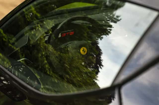 Ferrari 296 GTB (2024) thumbnail 30