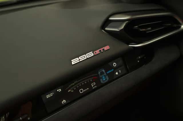 Ferrari 296 GTB (2024) thumbnail 52