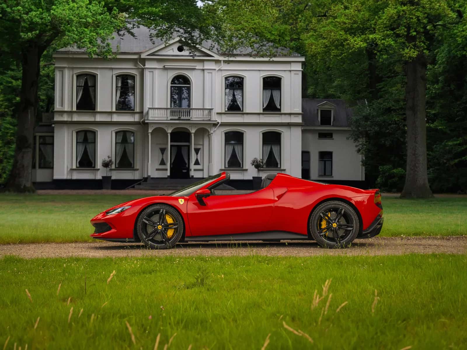 Ferrari 296 GTS (2026) — foto 1
