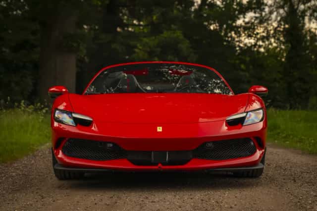 Ferrari 296 GTS (2026) thumbnail 2
