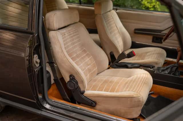 Alfa Romeo GTV (1982) thumbnail 11