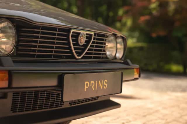 Alfa Romeo GTV (1982) thumbnail 17