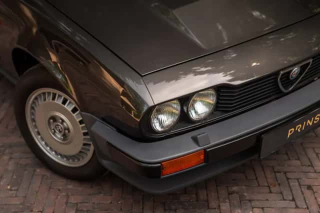 Alfa Romeo GTV (1982) thumbnail 22