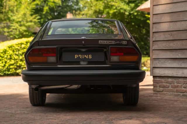 Alfa Romeo GTV (1982) thumbnail 5