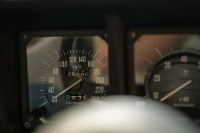 Alfa Romeo GTV (1982) thumbnail 45