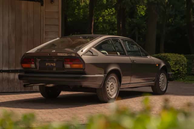 Alfa Romeo GTV (1982) thumbnail 6