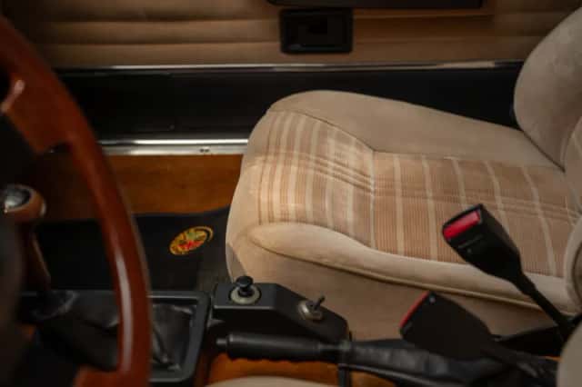 Alfa Romeo GTV (1982) thumbnail 57