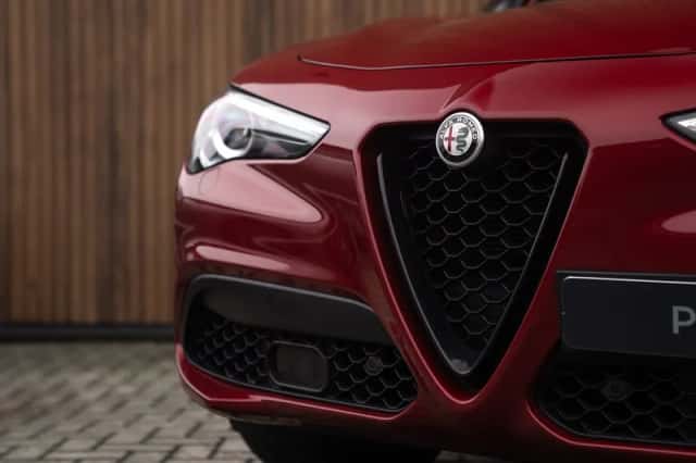 Alfa Romeo Stelvio (2020) thumbnail 15