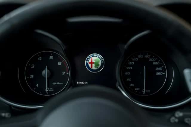 Alfa Romeo Stelvio (2020) thumbnail 25