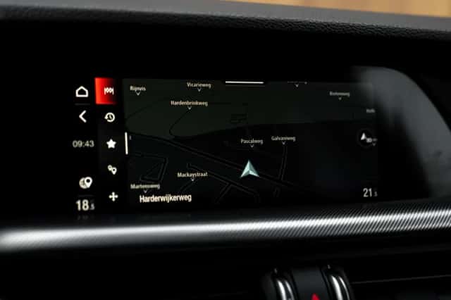 Alfa Romeo Stelvio (2020) thumbnail 26