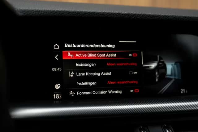 Alfa Romeo Stelvio (2020) thumbnail 27