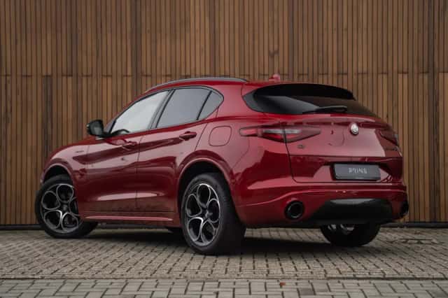 Alfa Romeo Stelvio (2020) thumbnail 5
