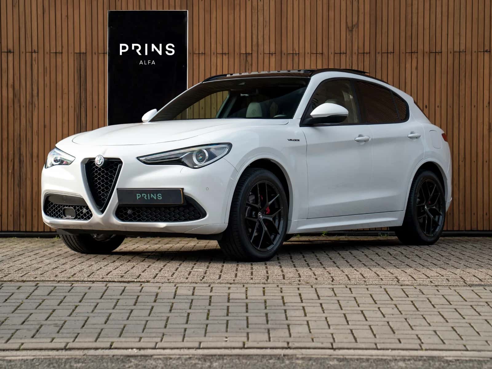 Alfa Romeo Stelvio (2021) — foto 1
