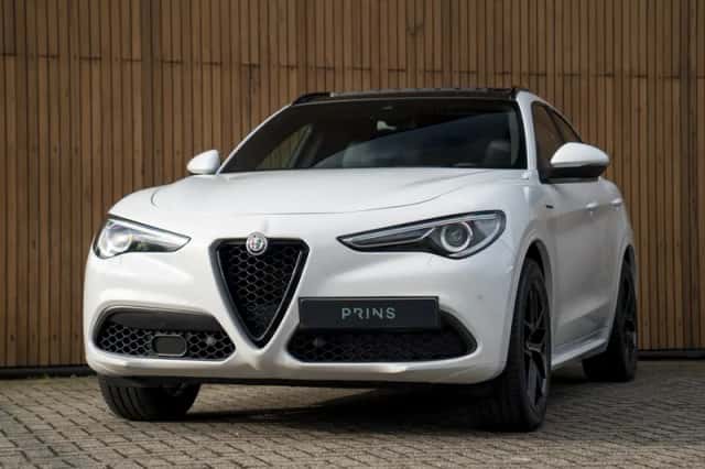 Alfa Romeo Stelvio (2021) thumbnail 13