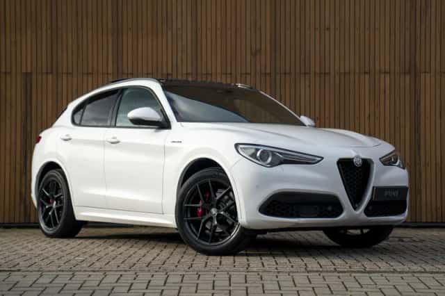 Alfa Romeo Stelvio (2021) thumbnail 16