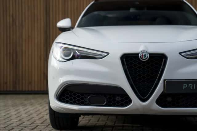 Alfa Romeo Stelvio (2021) thumbnail 18