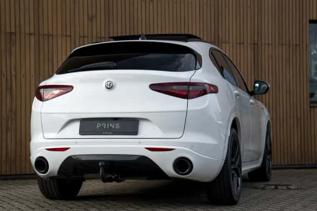 Alfa Romeo Stelvio (2021) thumbnail 19
