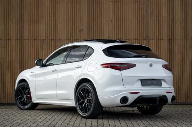 Alfa Romeo Stelvio (2021) thumbnail 6