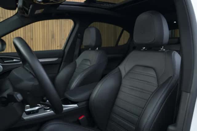 Alfa Romeo Stelvio (2021) thumbnail 8